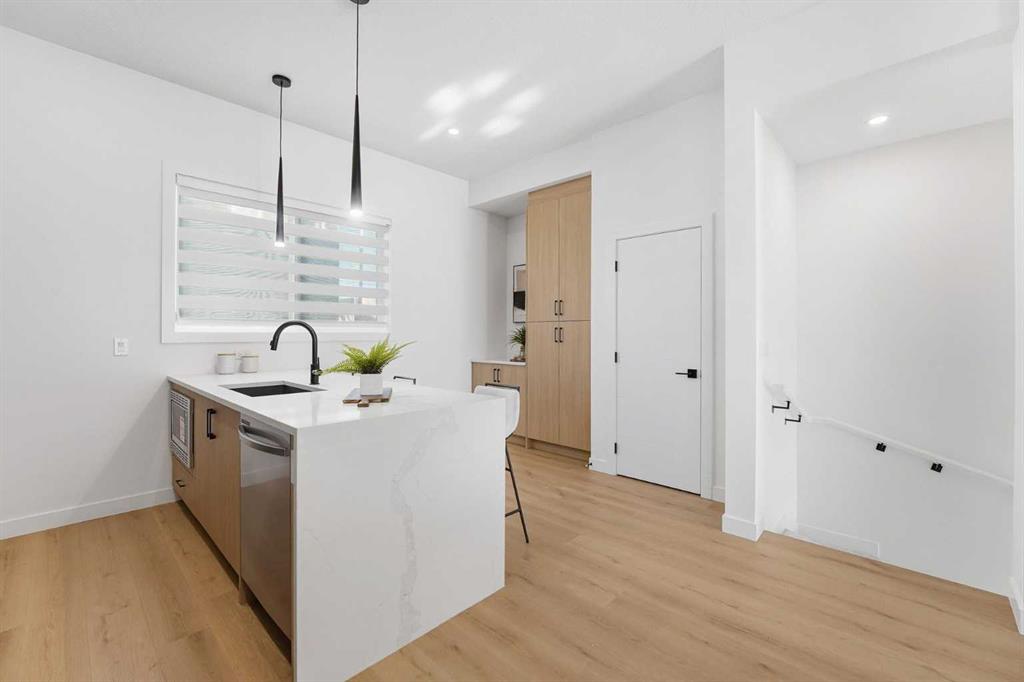 Picture for 601, 200 Belvedere Boulevard SE