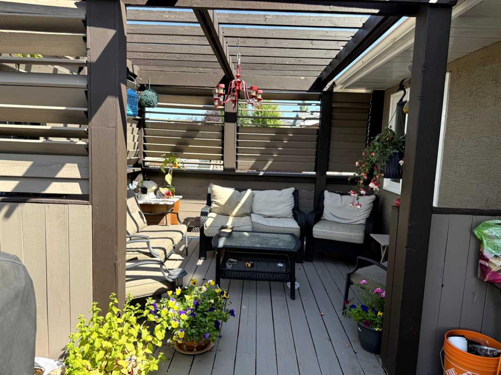 Picture for 1328 Meadowbrook Drive SE