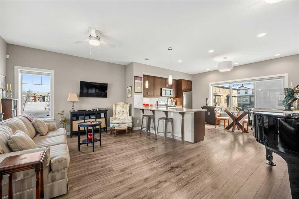 Picture for 1006, 32 Horseshoe Crescent 