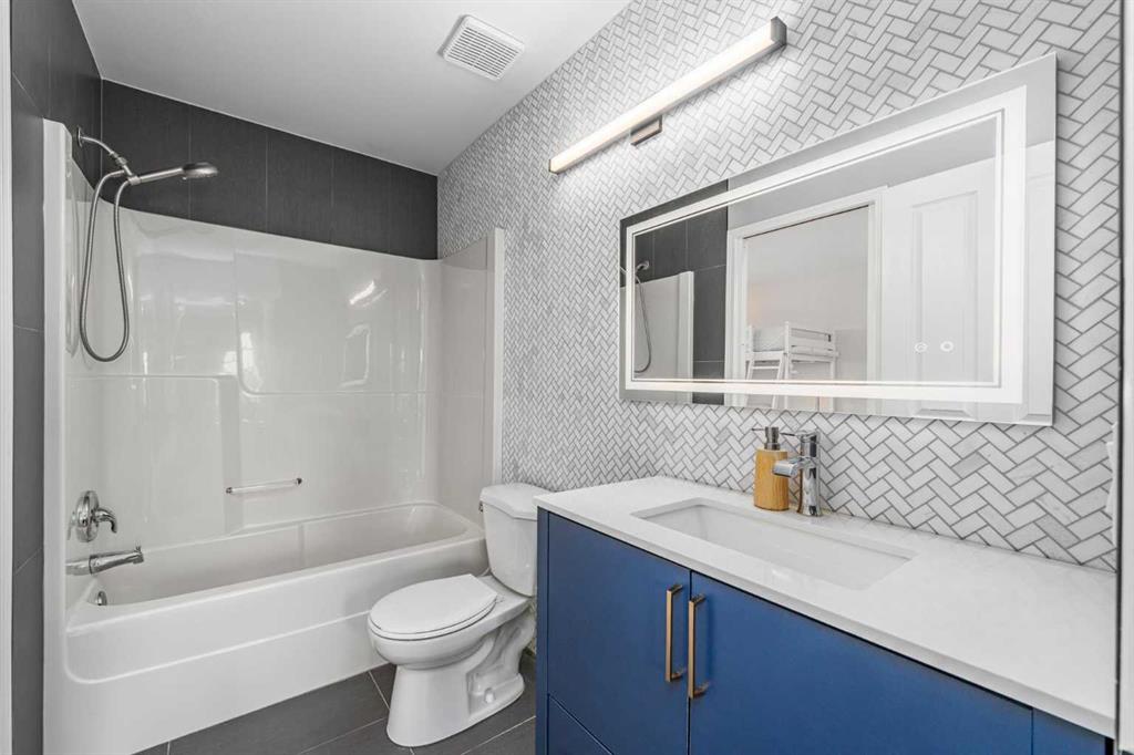 Picture for 33 Royal Crest Terrace NW