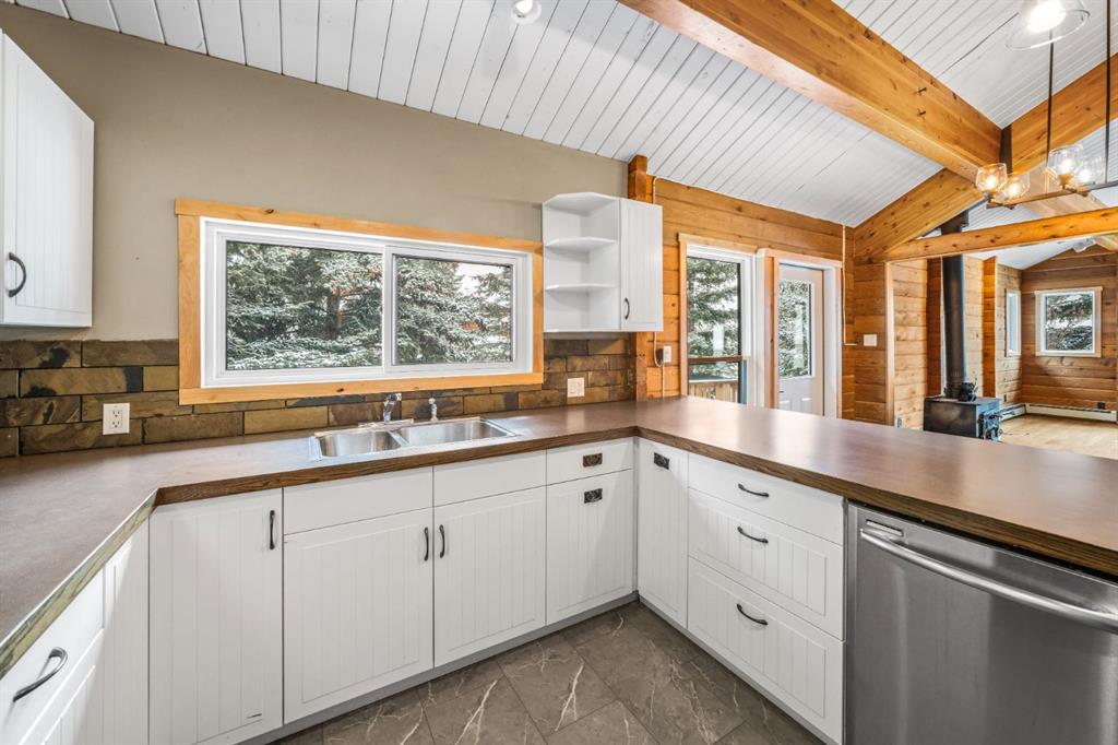 Picture for 327 Silvertip Close 