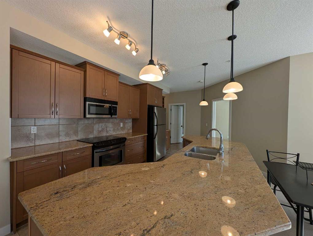 Picture for 203, 35 Aspenmont Heights SW