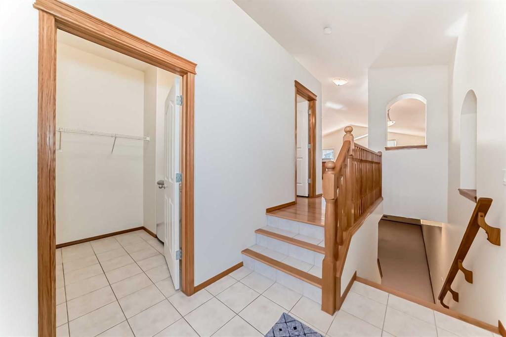 Picture for 160 Cougartown Close SW