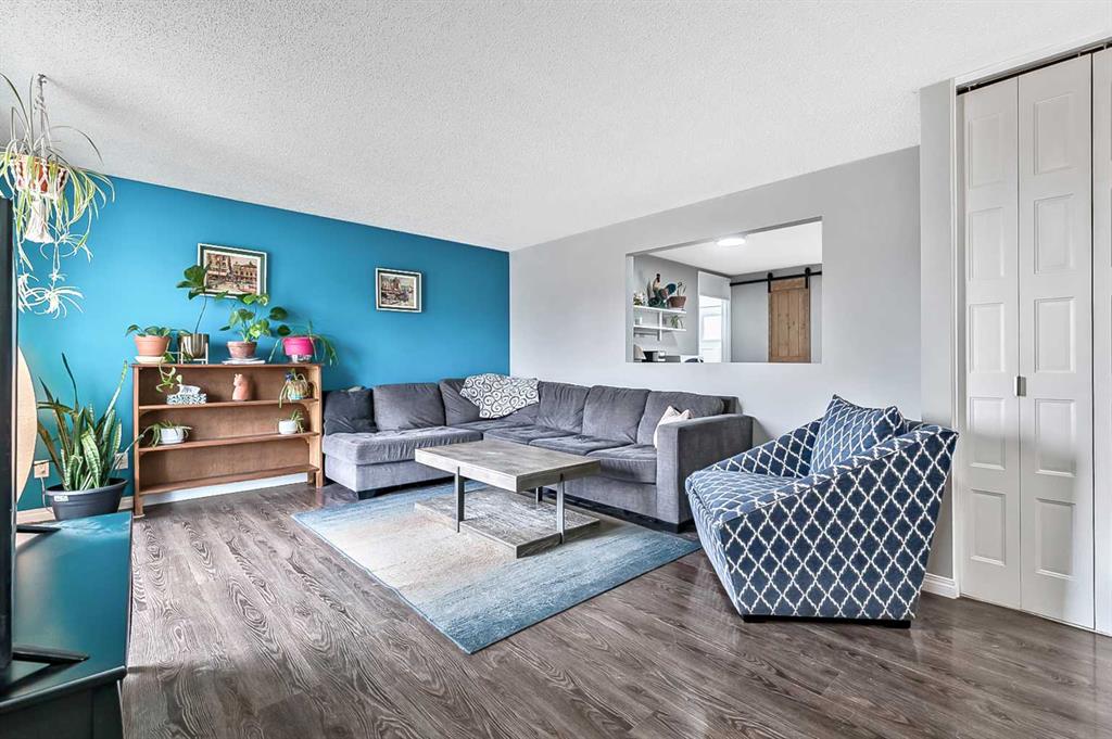 Picture for 399 Maitland Crescent NE