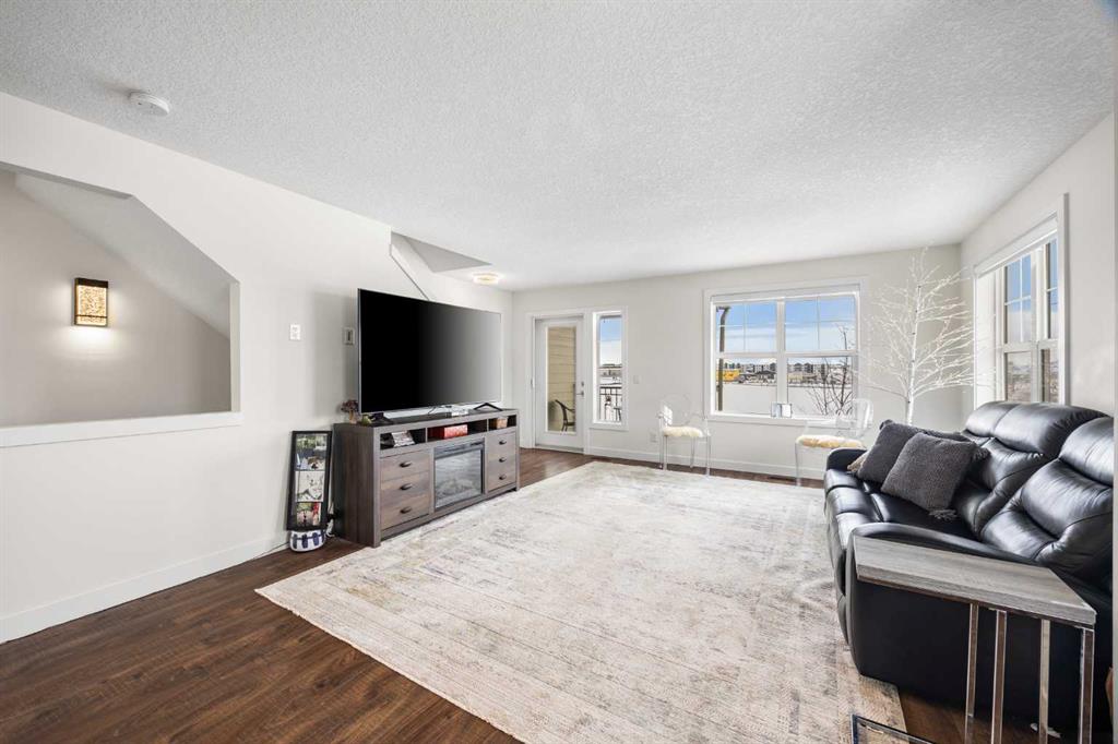 Picture for 111 Evanscrest Gardens NW