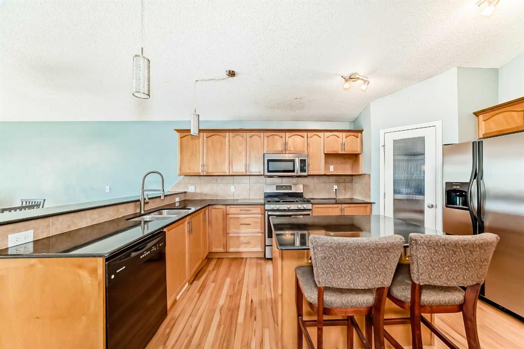 Picture for 18 Wyndham Park View 