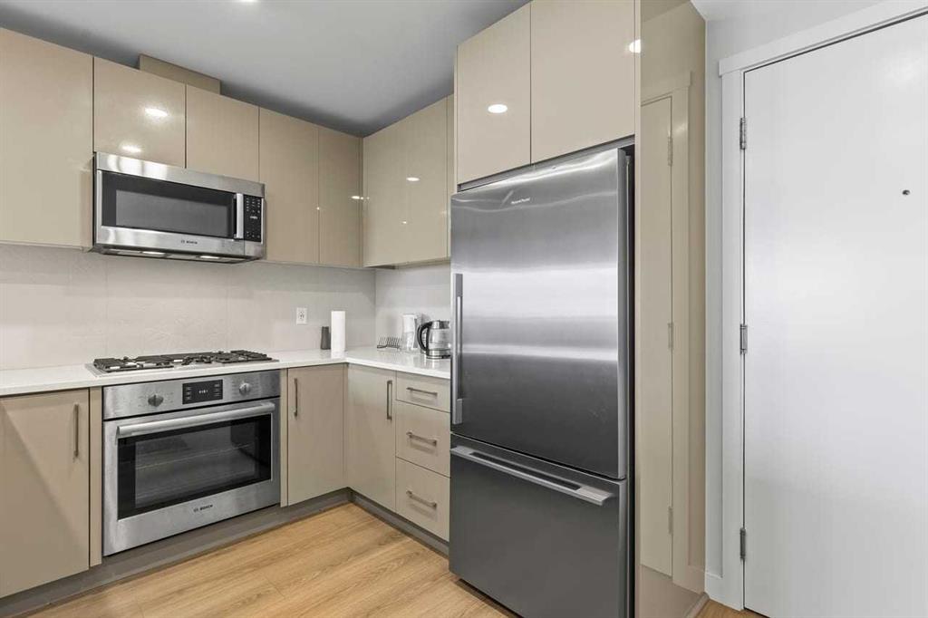 Picture for 209, 301 10 Street NW