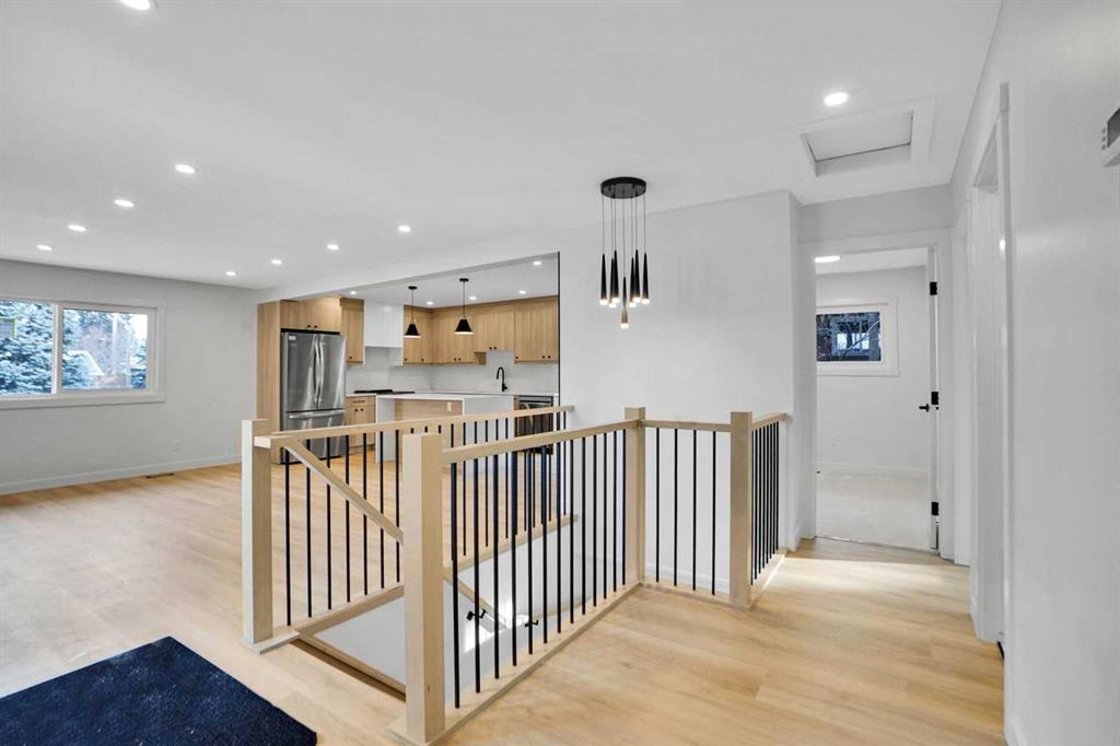 Picture for 77 Ferncliff Crescent SE