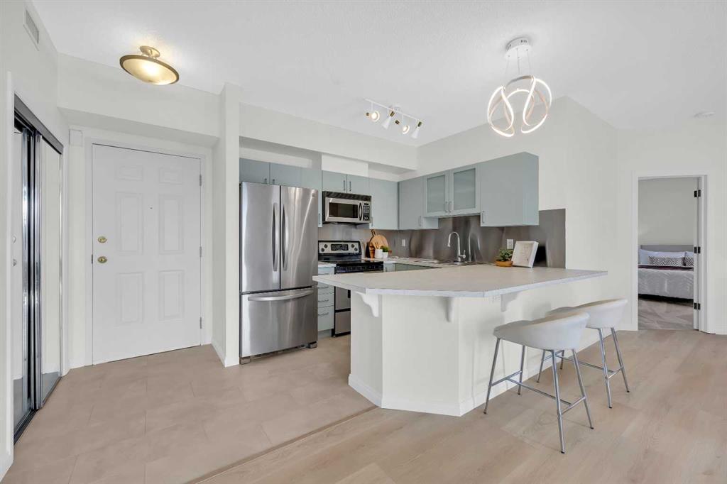 Picture for 301, 527 15 Avenue SW