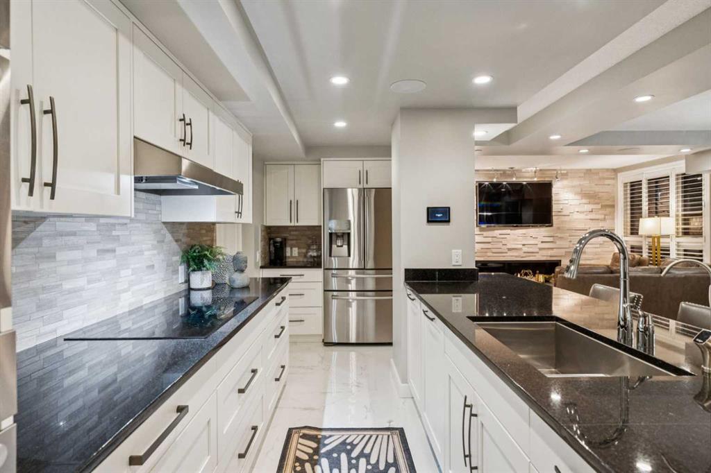 Picture for 8203, 400 Eau Claire Avenue SW