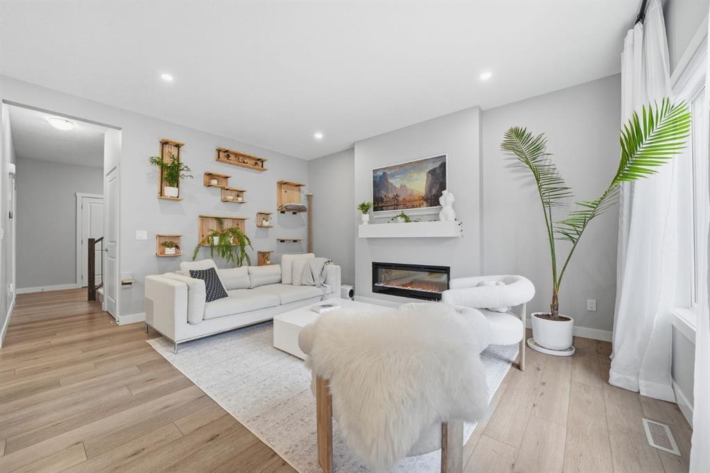 Picture for 902 Bluerock Way SW