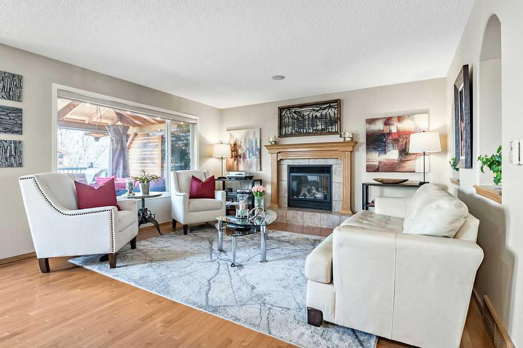 Picture for 11 Cougarstone Park SW