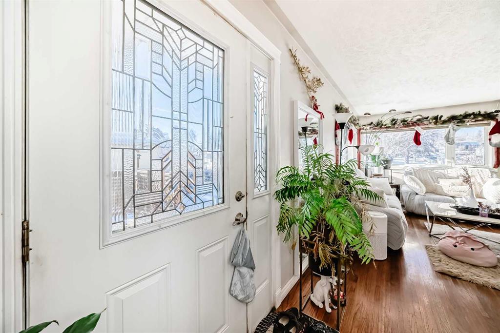 Picture for 8222 Fairmount Drive SE