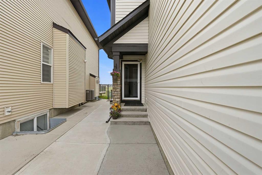 Picture for 156 Skyview Shores Manor NE