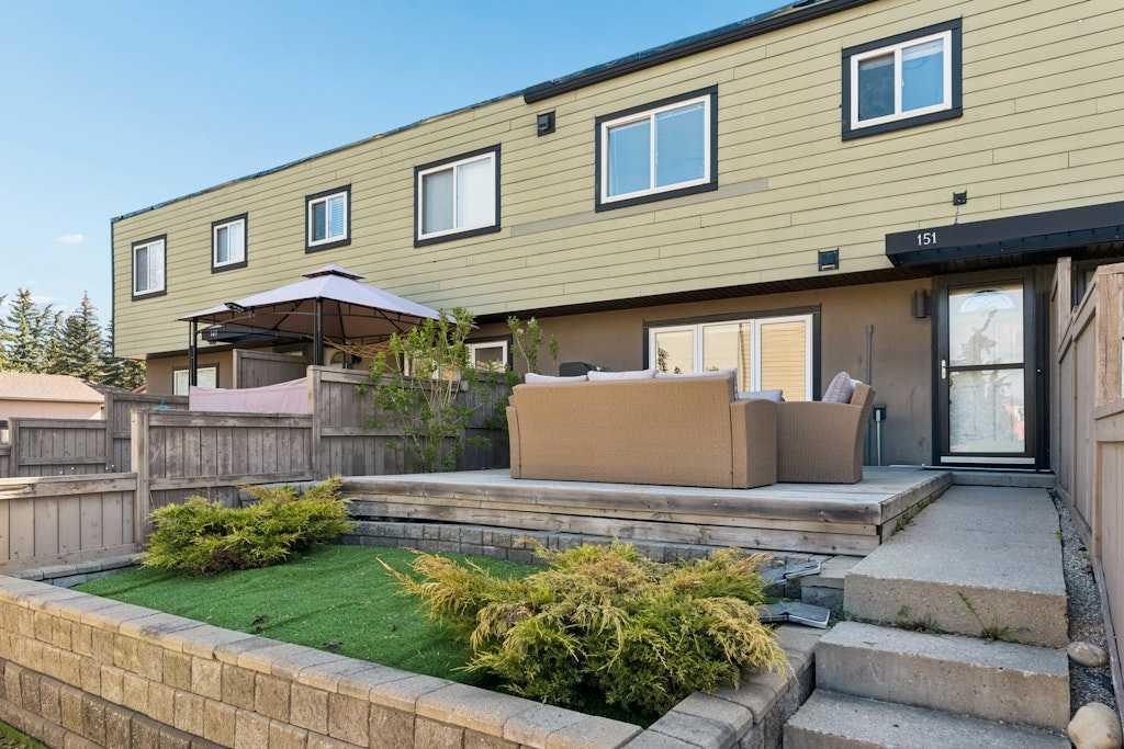 Picture for 151, 3809 45 Street SW