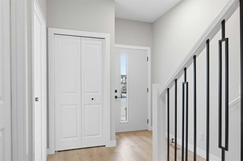 Picture for 43 Belvedere Crescent SE