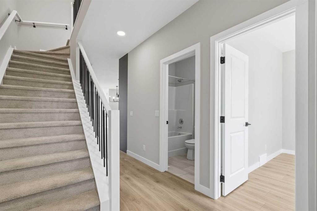 Picture for 43 Belvedere Crescent SE