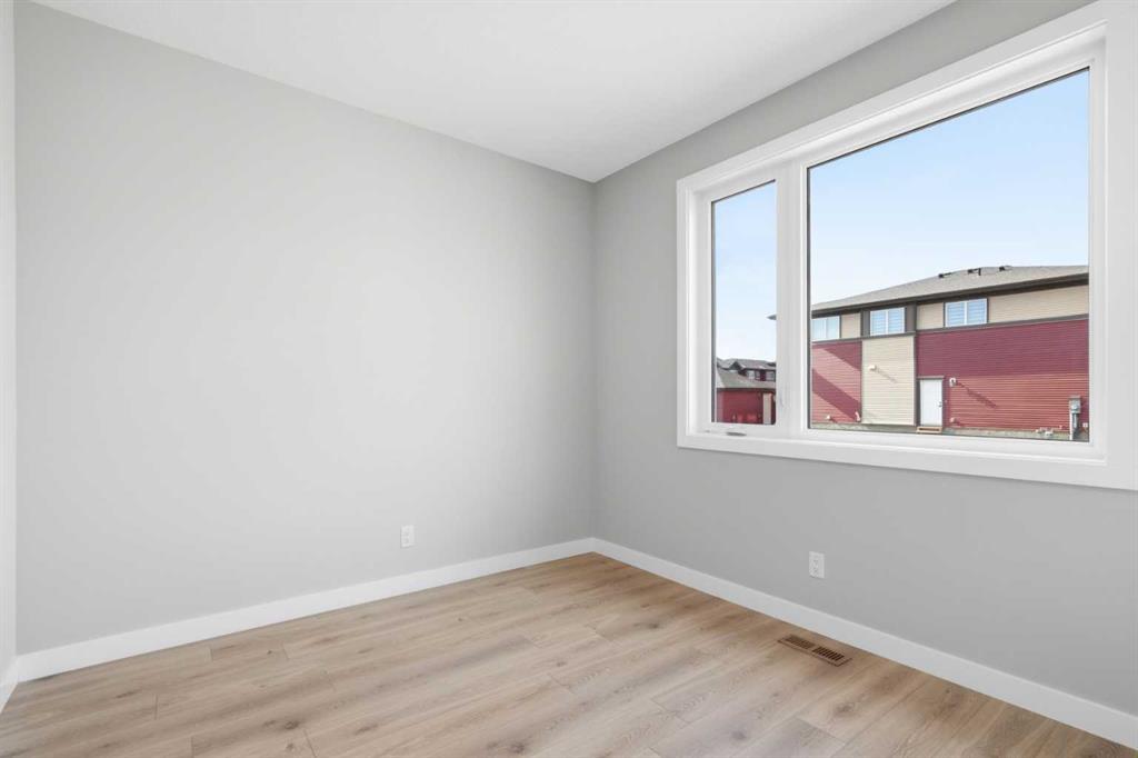 Picture for 43 Belvedere Crescent SE