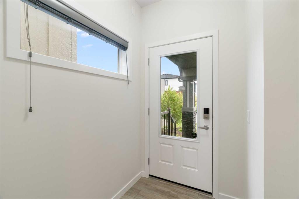 Picture for 15 Homestead Close NE