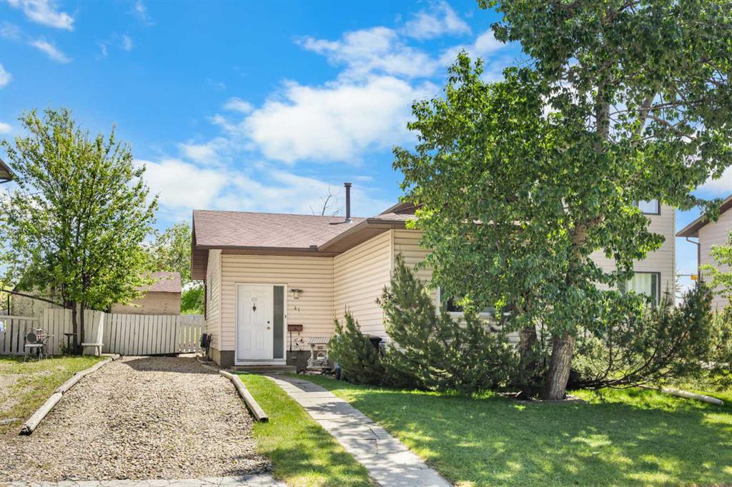 Picture for 41 Castleglen Road NE