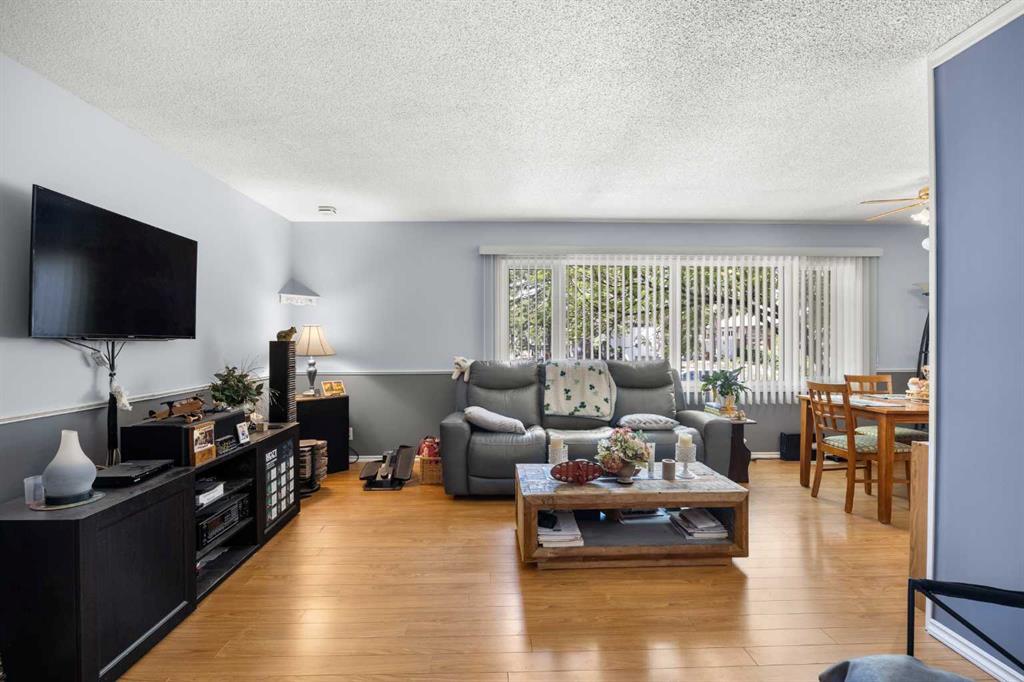 Picture for 272 Huntington Close NE