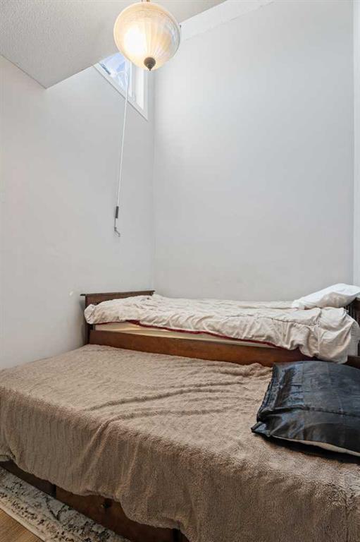 Picture for 137, 3809 45 Street SW https://www.cirrealty.ca/reb/creb/31/A2265631_12.jpg