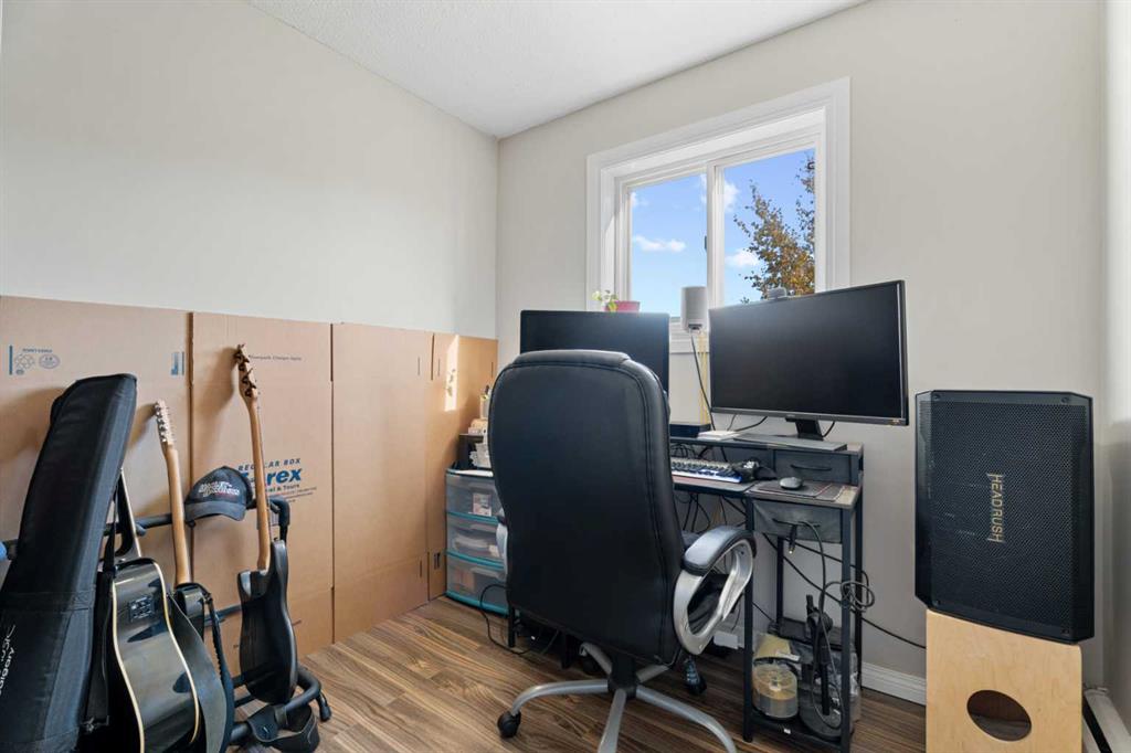 Picture for 137, 3809 45 Street SW https://www.cirrealty.ca/reb/creb/31/A2265631_14.jpg