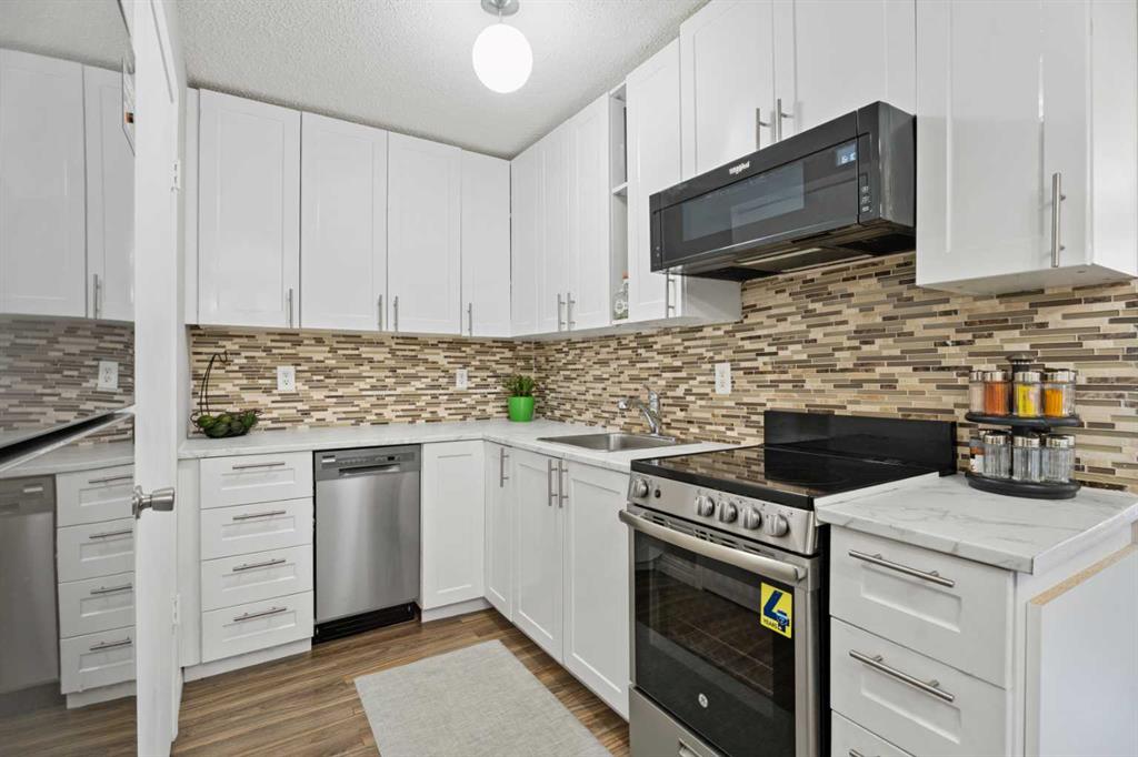 Picture for 137, 3809 45 Street SW https://www.cirrealty.ca/reb/creb/31/A2265631_3.jpg