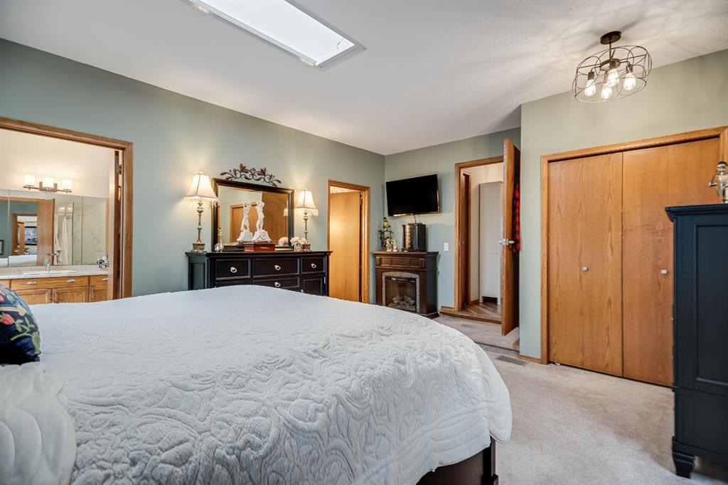 Picture for 607 9 Street SE https://www.cirrealty.ca/reb/creb/31/A2266531_22.jpg