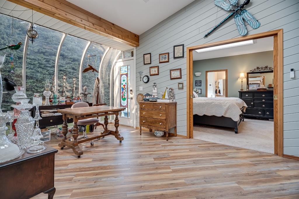 Picture for 607 9 Street SE https://www.cirrealty.ca/reb/creb/31/A2266531_23.jpg