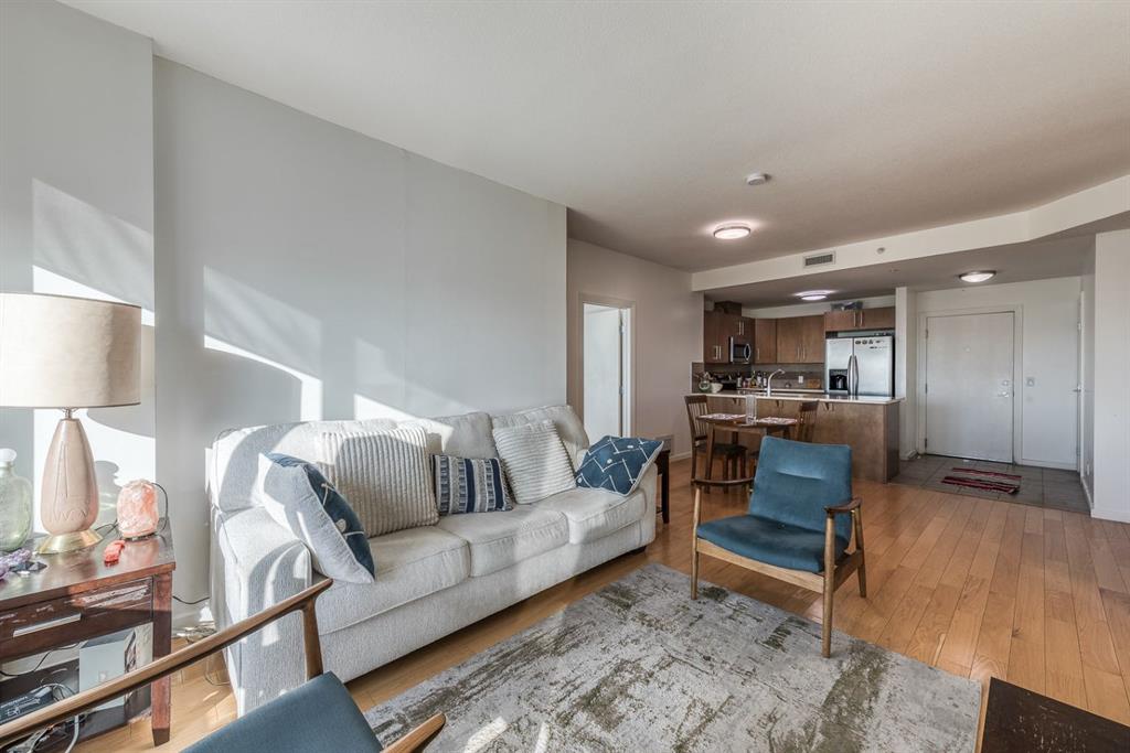 Picture for 2008, 210 15 Avenue SE