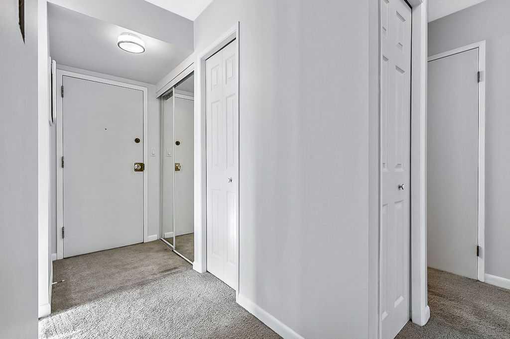 Picture for 5, 366 94 Avenue SE