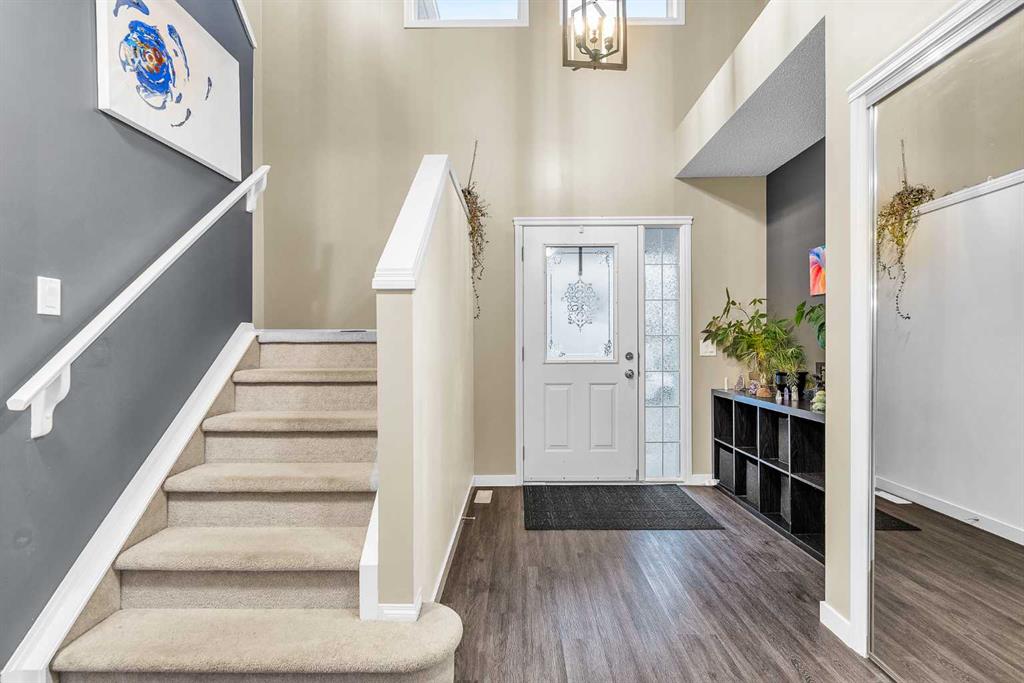 Picture for 210 Evansmeade Point NW