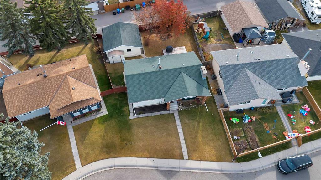 Picture for 111 Pinetree Bay NE