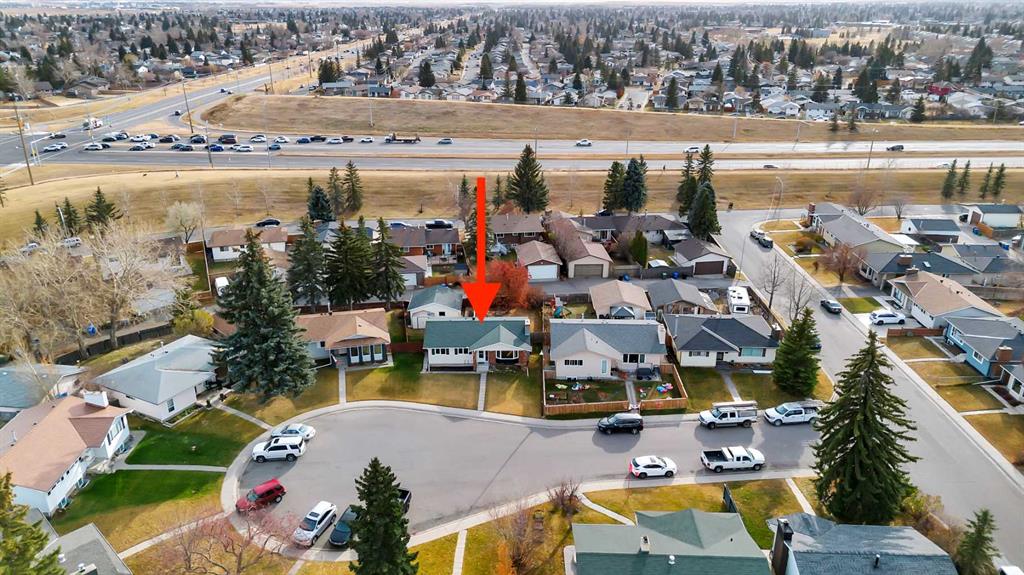 Picture for 111 Pinetree Bay NE