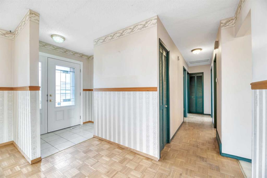 Picture for 111 Pinetree Bay NE