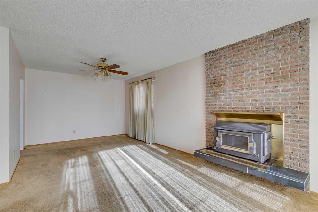 Picture for 916 Mapledale Place SE