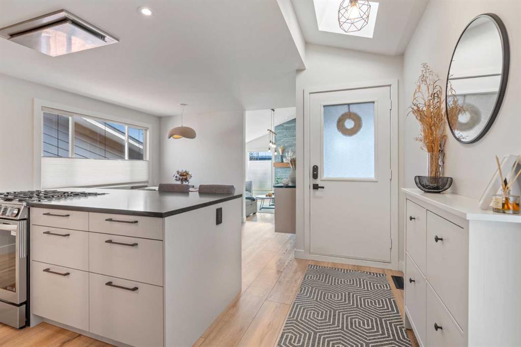 Picture for 7132 36 Avenue NW