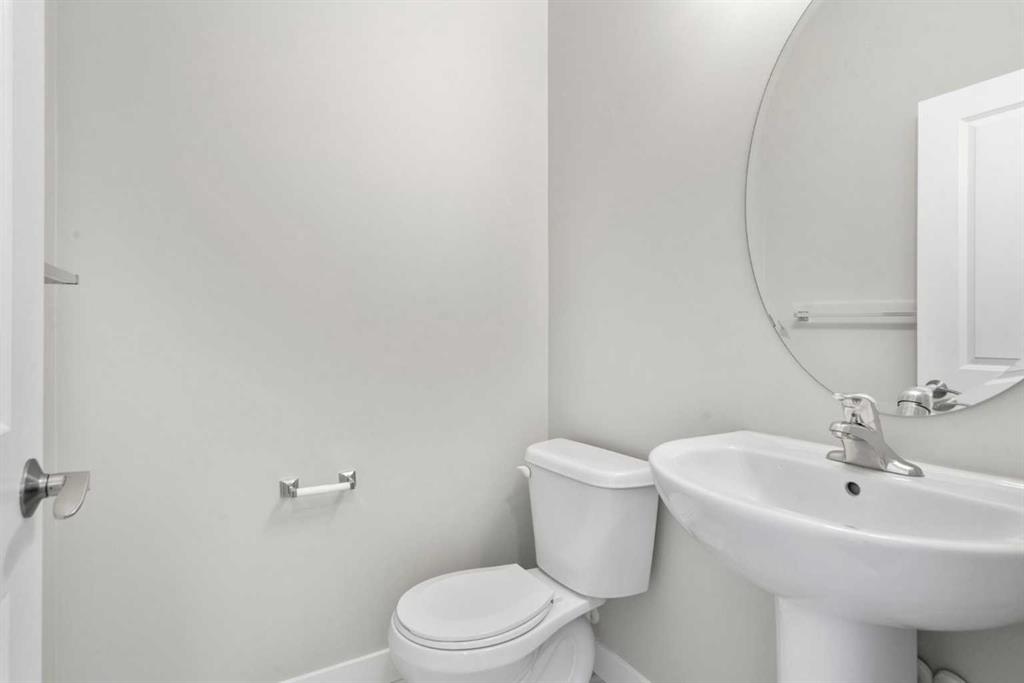 Picture for 136 Drake Landing Gardens 