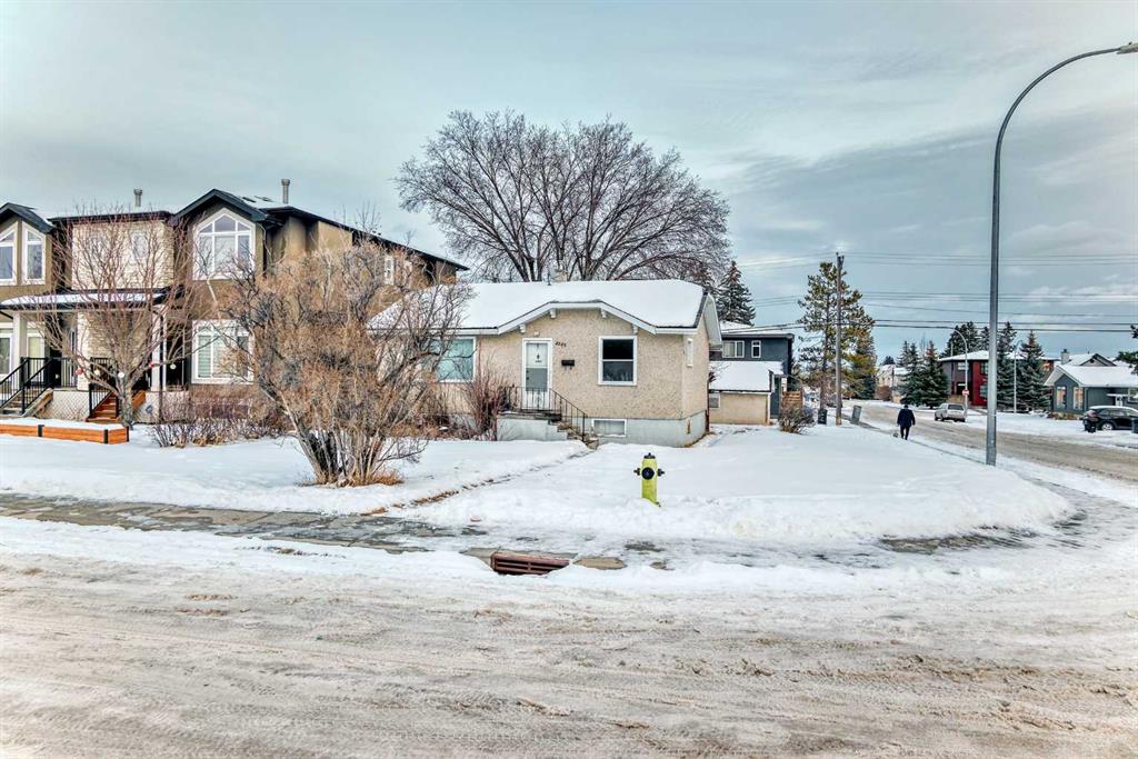 Picture for 2238 32 Street SW