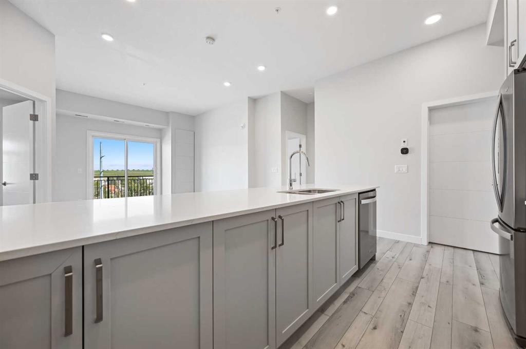 Picture for 410, 255 Les Jardins Park SE