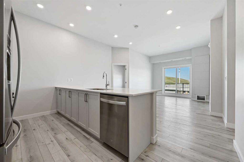 Picture for 410, 255 Les Jardins Park SE