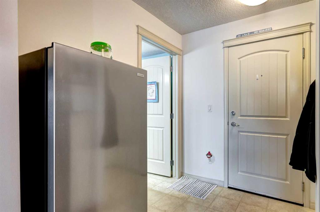 Picture for 104, 304 Cranberry Park SE