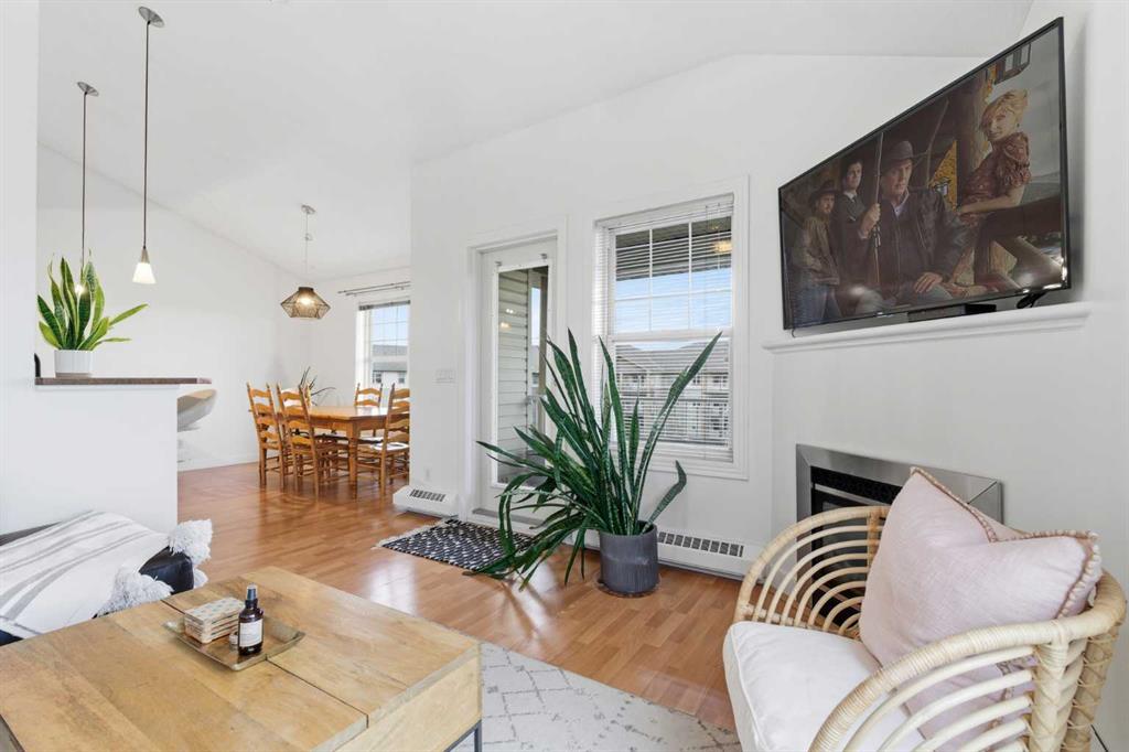 Picture for 401, 1408 17 Street SE