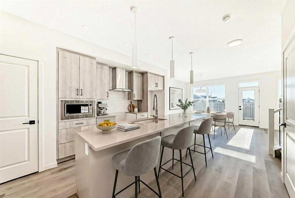 Picture for 107 Mercado Crescent SE