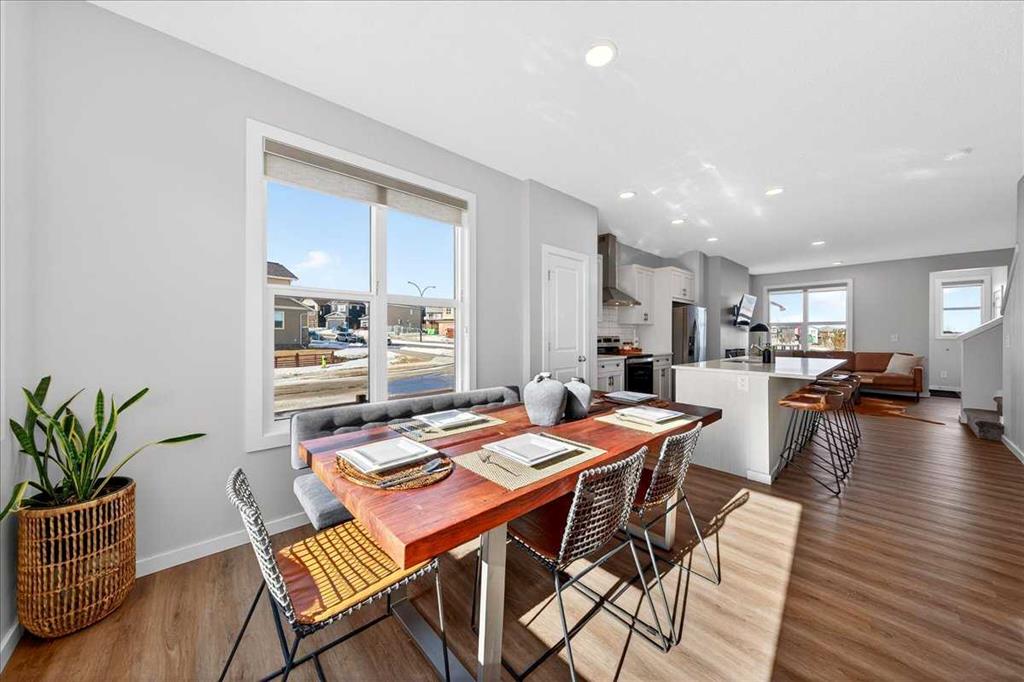 Picture for 543 Livingston Way NE