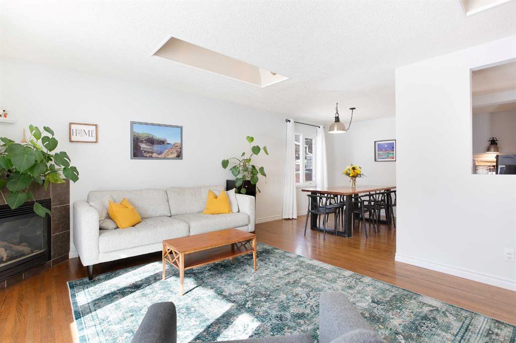 Picture for 1012 Hunterston Hill NW