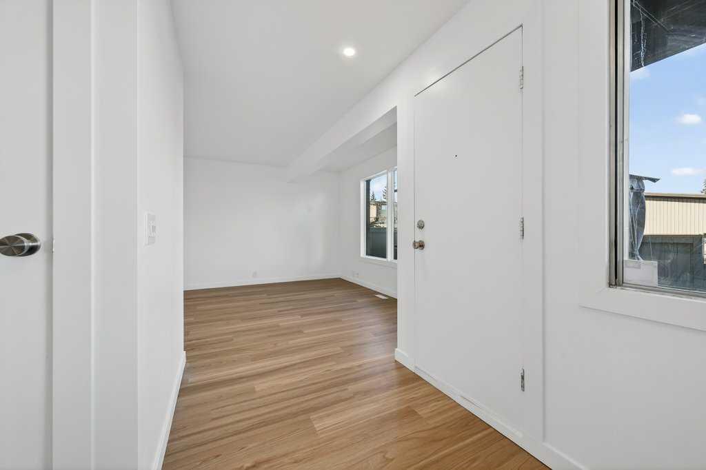 Picture for 17, 1055 72 Avenue NW