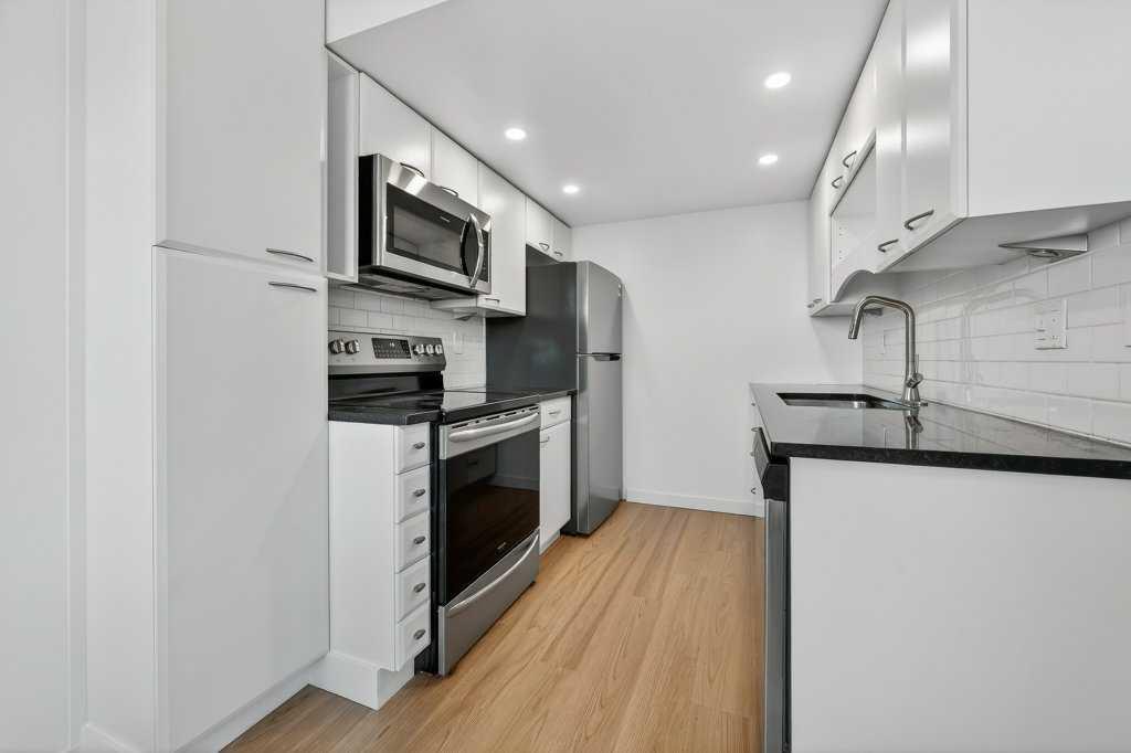 Picture for 17, 1055 72 Avenue NW