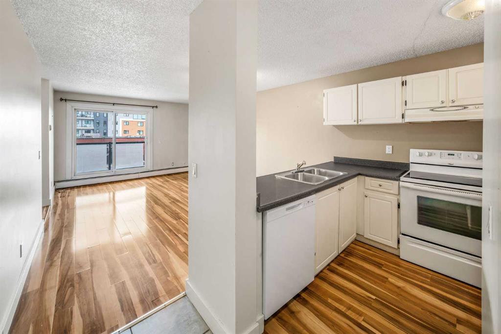 Picture for 303, 1915 26 Street SW